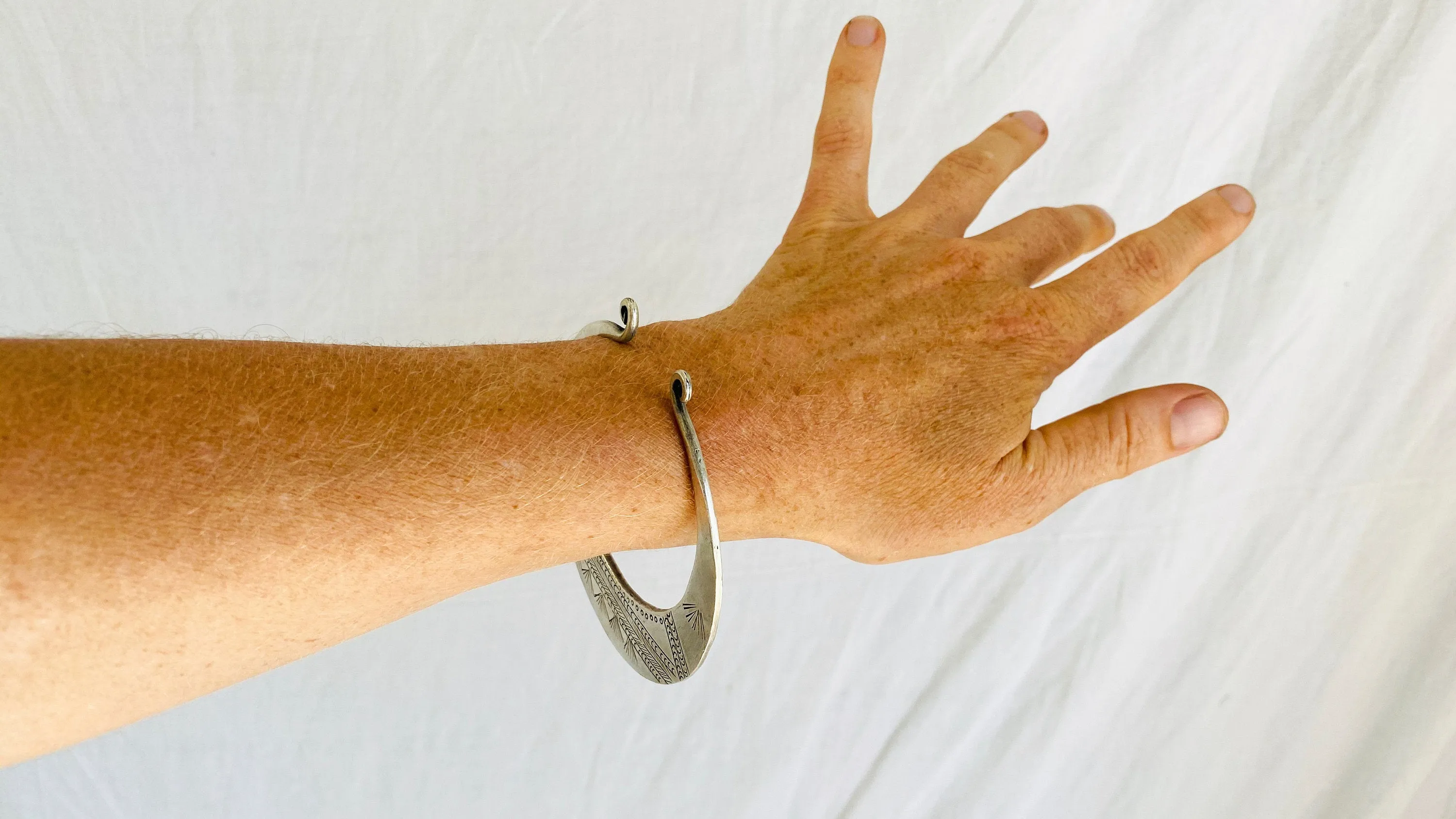 SINGLE Miao Hmong Bangle. China